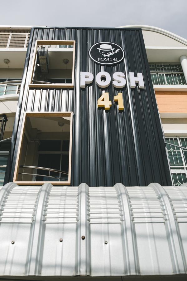 Posh 41 Hostel Salaya Exterior photo